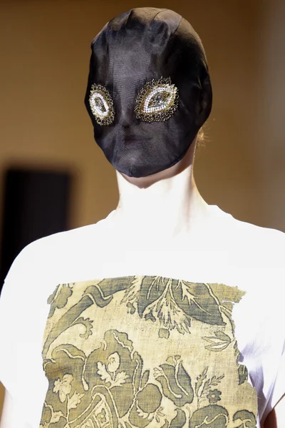 Look 1